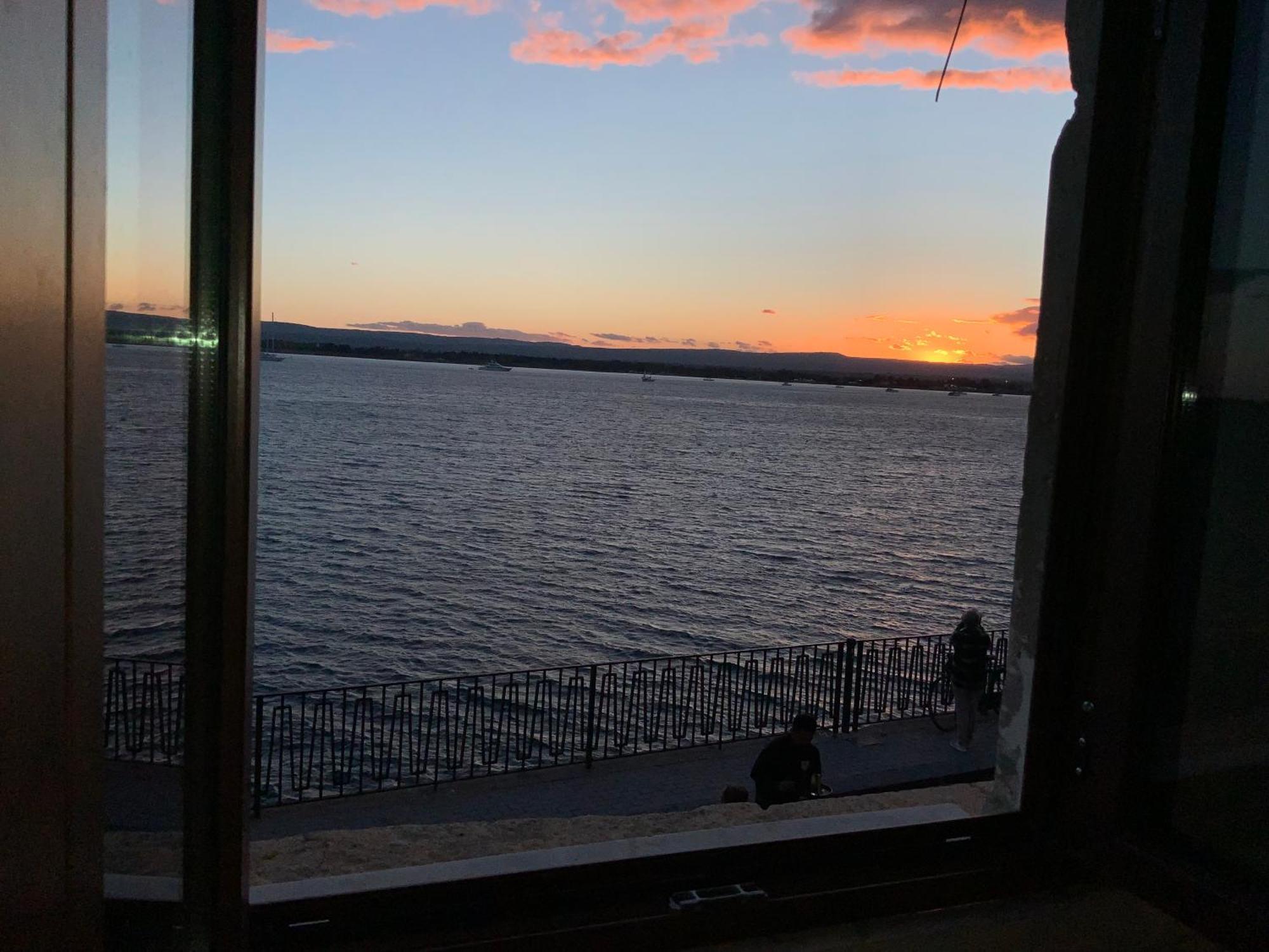 דירות סירקוזה L'Alba E Il Tramonto Vista Mare מראה חיצוני תמונה